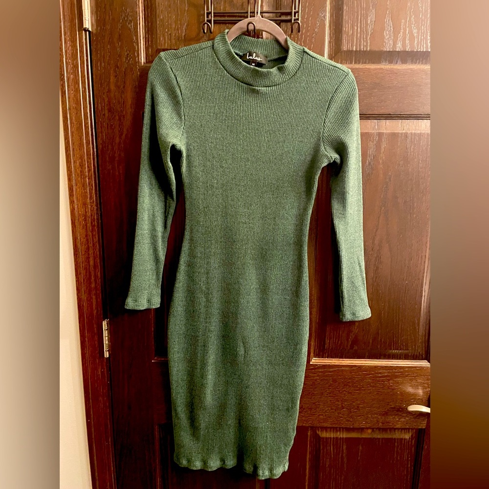 Lulus green sweater dress. Size M.